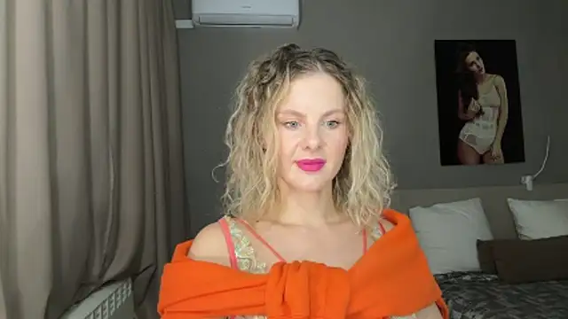 sirena124 élő XXX-chatje