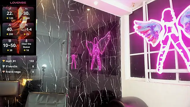 Nini_Beyker 现场XXX聊天