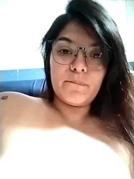 YouladyVidal live XXX chat