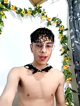2_milo_verus_4 Webcam show