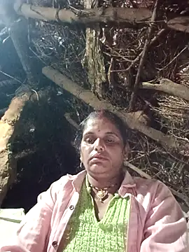 Pokazy przed kamerką – Manvi_hote