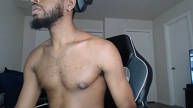 Pokazy przed kamerką – ChrisVacher