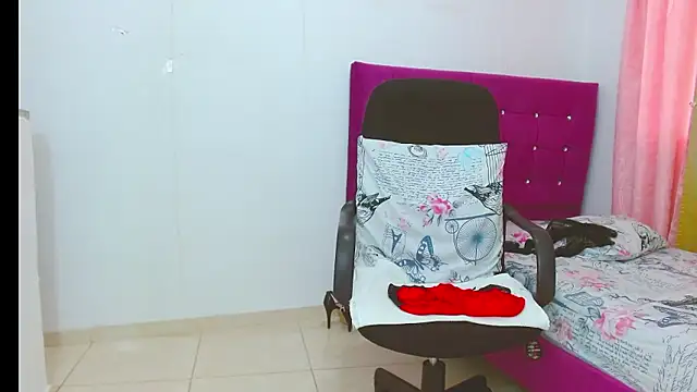 chantalsemenova1 网络视讯表演