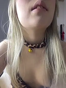 Aloves-21 Show Webcam