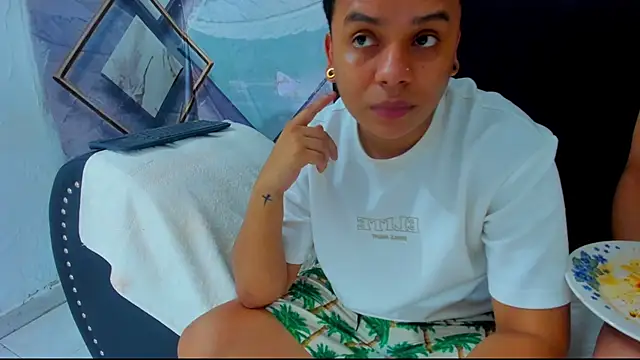 Candy_bhraun 网络视讯表演