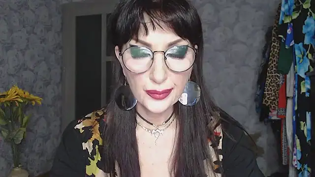 Pokazy przed kamerką – Aziza1