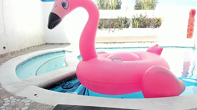 XXX chat uživo modela Tatis__