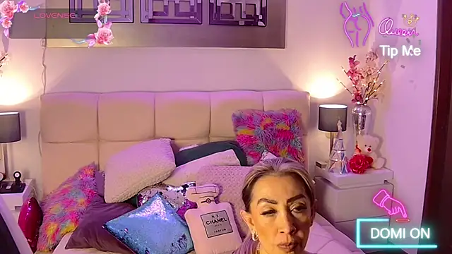 EvelinaGrey Chat XXX live