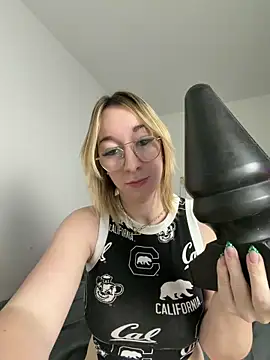 Chatroom XXX en direct de Giuliana_baby