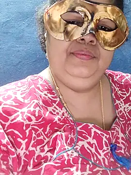tamilthanushri's Live XXX Chat