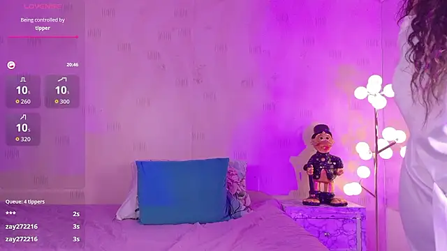 innocenthazel Adlı Modelin Canlı XXX Sohbeti