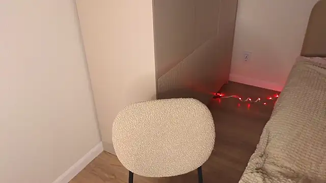 Czat XXX na żywo – minigirl