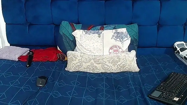 AriesCake élő XXX-chatje