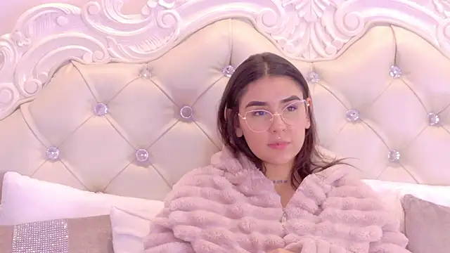 VioletBlaze élő XXX-chatje