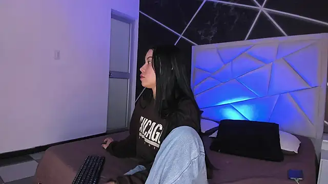 دردشة lesly_cutee الجنسية المباشرة