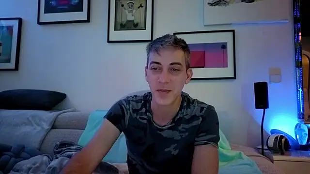 1Hugo1 élő XXX-chatje