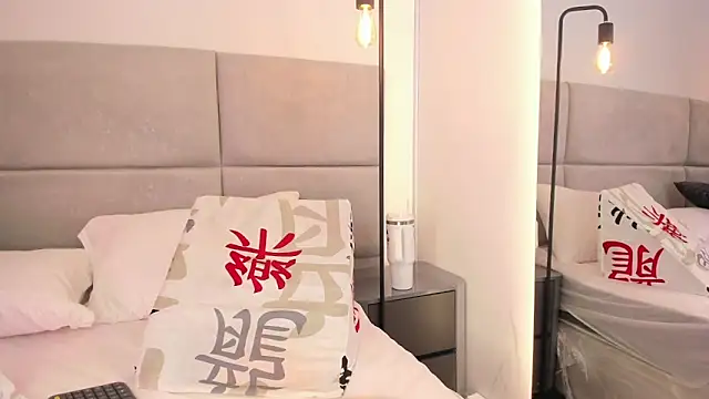 Lilith_Blaze_'s Live XXX Chat