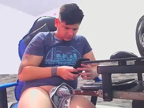 mister_cum1999 Adlı Modelin Web Kamerası Şovu