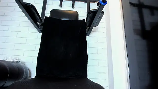 ItaloMoore – webcam-show