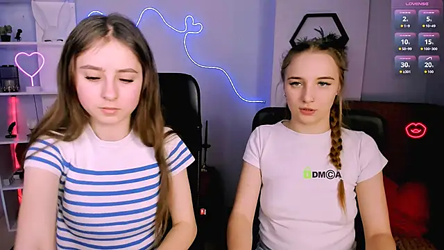 rebecca_smile élő XXX-chatje