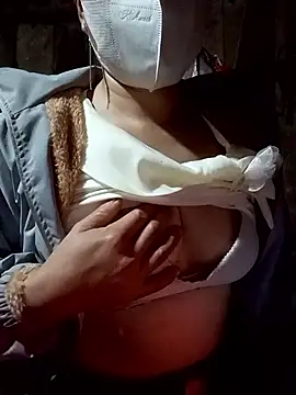 nat-tri's Live XXX Chat