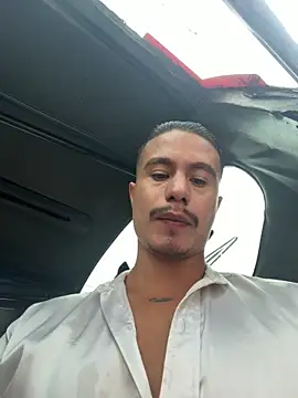 DominickVegas live XXX chat