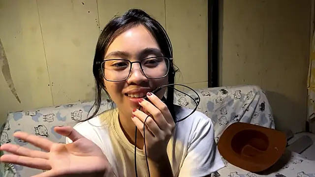 Pokazy przed kamerką – LenoraFrailey