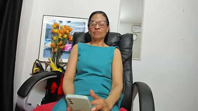 Aries_Mature's Live XXX Chat