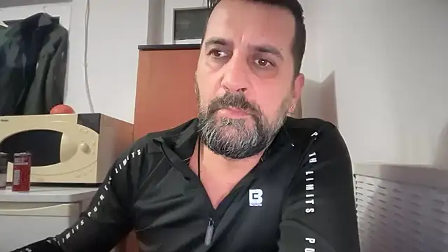 XXX chat uživo modela TARKAN1