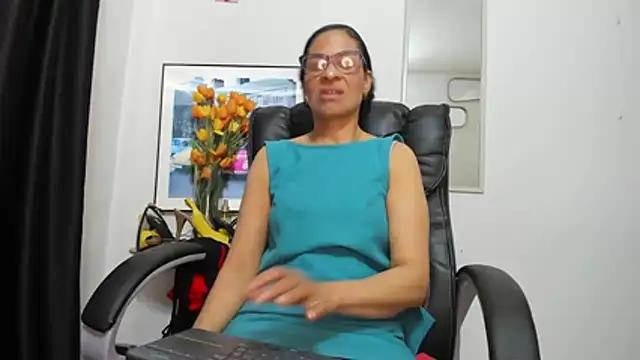 Aries_Mature Adlı Modelin Web Kamerası Şovu