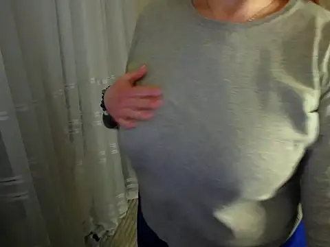 Lady_Tiana Adlı Modelin Canlı XXX Sohbeti