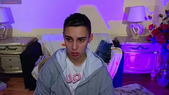 Escaped_Brides Live XXX-chat