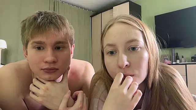 AliceStoneJhonyStone élő XXX-chatje