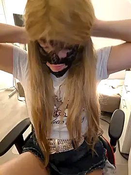 NaughtyCatgirl Adlı Modelin Canlı XXX Sohbeti