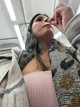 Cami_Leon2 Chat XXX live