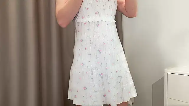 ShySchoolGirlのライブXXXチャット