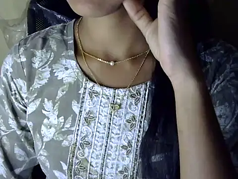 Chat XXX ao vivo de Khushi_v