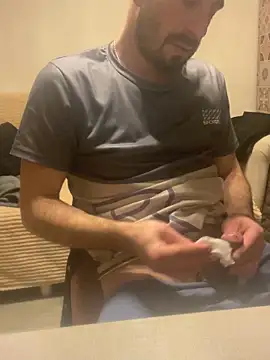 giorgakaci69 现场XXX聊天