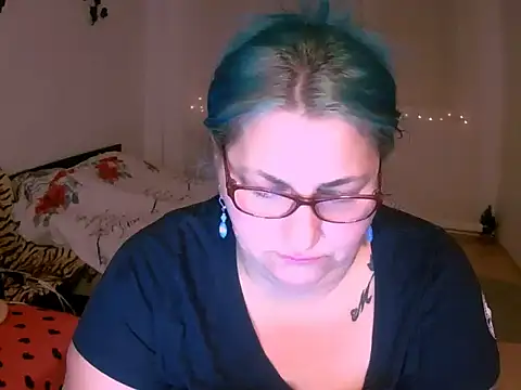 XXX chat uživo modela BlondyBigBoobs