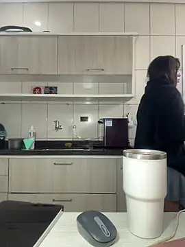 دردشة Nikatsu الجنسية المباشرة