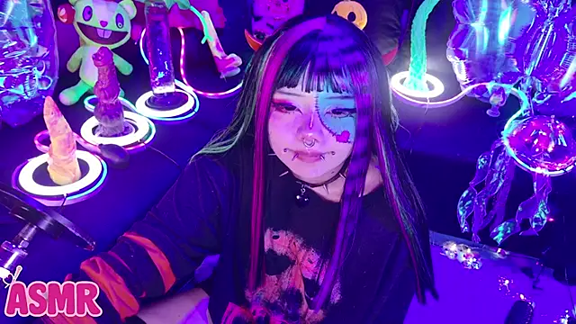 แชท XXX สดของ LaytonBox