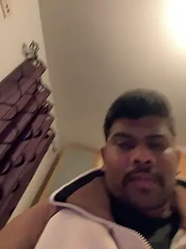 YOURCRAZYDADDY élő XXX-chatje