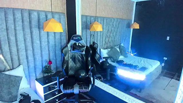 NicolaiKarav élő XXX-chatje