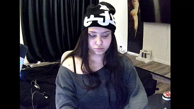 Nicole_pretty webcam show