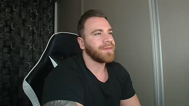 Thori92 élő XXX-chatje