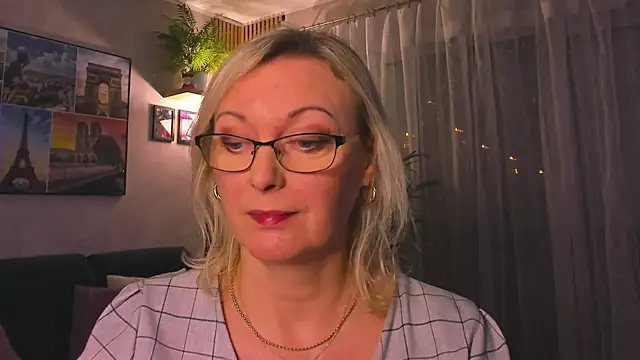 vanessa_chat Show in webcam