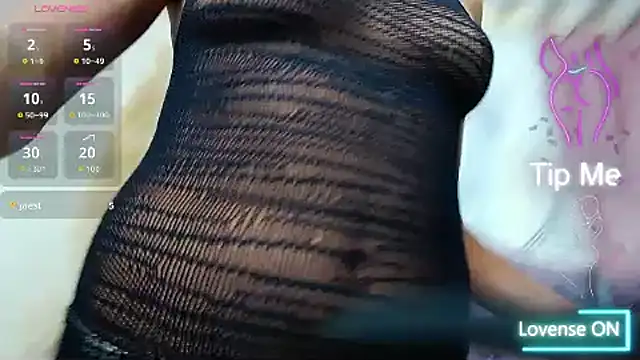 Esmeralda-18 Webcam-Show