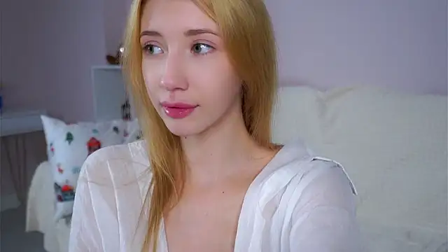 SunnivaCovil Live XXX-chat