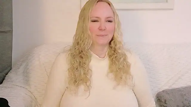 Sarah4you Live XXX Chat