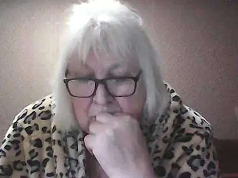 Alexia64231 Adlı Modelin Canlı XXX Sohbeti